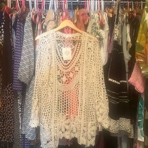 Gorgeous throw in cream color